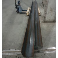 Уголок стальной горячекатаный равнополочный 75x75x5 мм С245 ГОСТ 8509-93